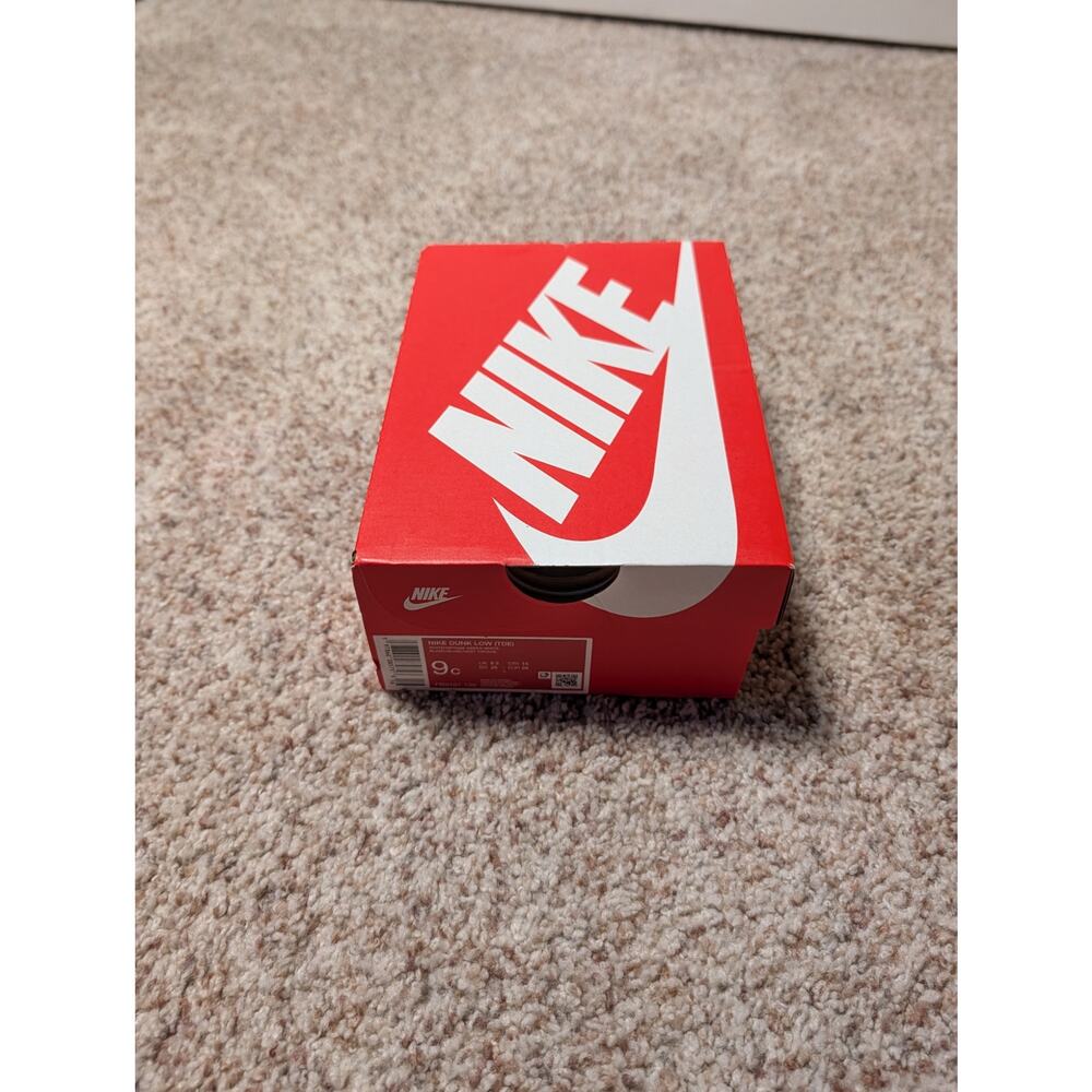 NIKE DUNK LOW (TDE) Kids/Toddler sneakers/shoes, size 9C, GREEN & WHITE - Picture 10 of 11